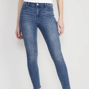 Old Navy High-Rise Super Skinny Jeans Size 6 Long